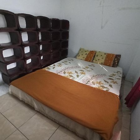 Oyo Life 91339 Pondok Kost Aulia Syariah Garut Exterior foto