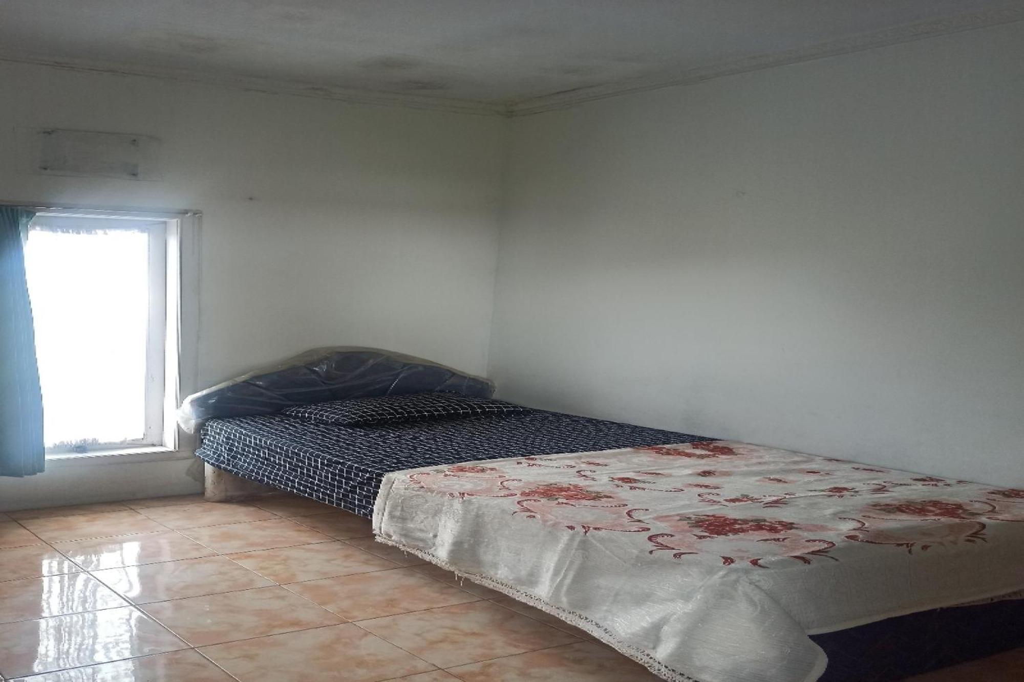 Oyo Life 91339 Pondok Kost Aulia Syariah Garut Exterior foto
