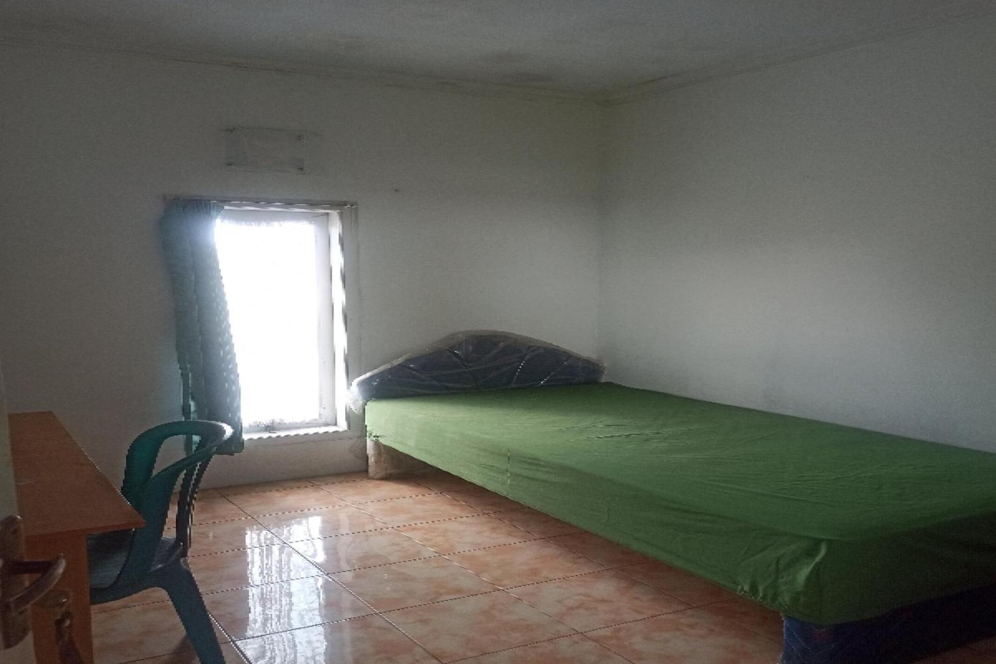 Oyo Life 91339 Pondok Kost Aulia Syariah Garut Exterior foto