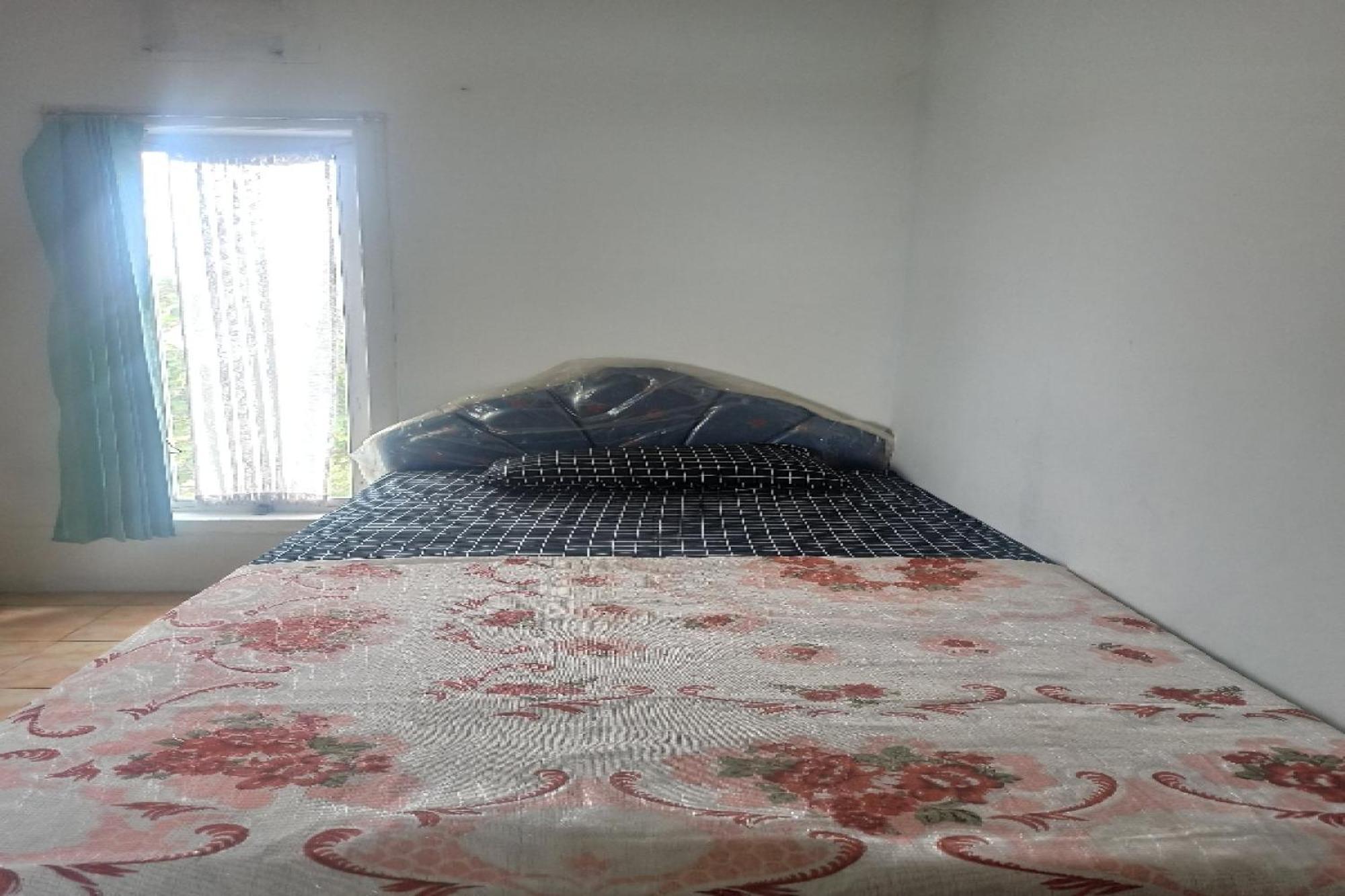 Oyo Life 91339 Pondok Kost Aulia Syariah Garut Exterior foto